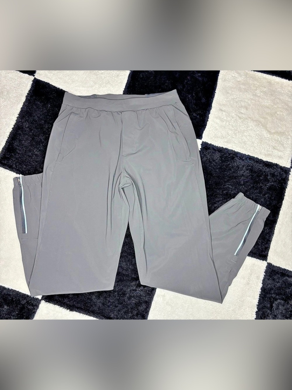 Men’s Lululemon Surge Jogger Gray Track Pants Medium